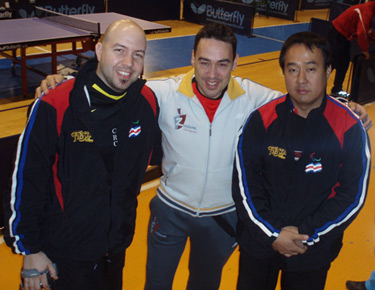 David Alonso en el centro con el costarricense Domingo Arguello a la izquierda y el chino Rafael, a la derecha en el Open Agrigento 2007