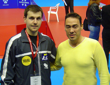 David Alonso con Timo Boll en la Copa del Mundo de Barcelona 2007