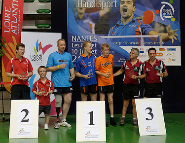 Medalla de bronce por equipos