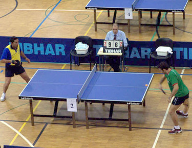 David Alonso, a la derech,a jugando uno de los partidos que significó la victoria en la final ante Asturias. 