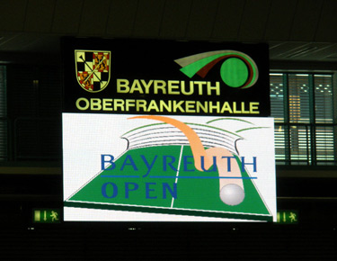 Marcador electrónico grande de las instalaciones del Open Bayreuth 