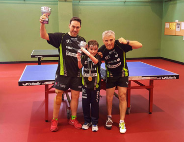 David Alonso, a la izquierda, con Asier Llave y Josu Rubio