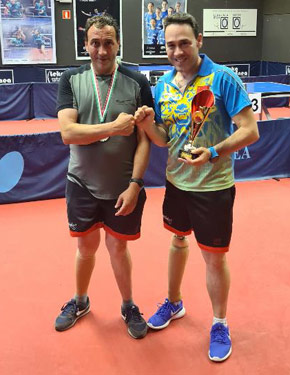 David Alonso y Javier Cortés en el pabellón